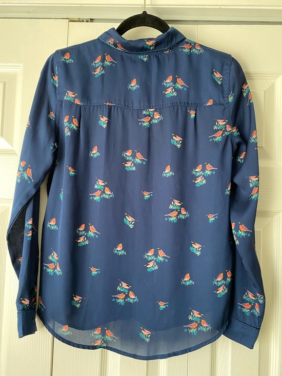 Liz Claiborne Navy Button-Front Bird Print Blouse Size Petite Medium - Picture 6 of 14